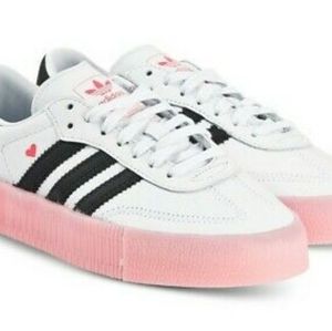 NEW W/O TAGS- RARELY USED WOMENS ADIDAS Sambarose Valentine 2020 SZ-6